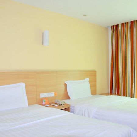 7Days Inn Guangzhou Tianhe Yantang Yue Ken Road Esterno foto