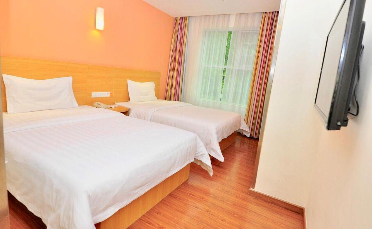 7Days Inn Guangzhou Tianhe Yantang Yue Ken Road Esterno foto