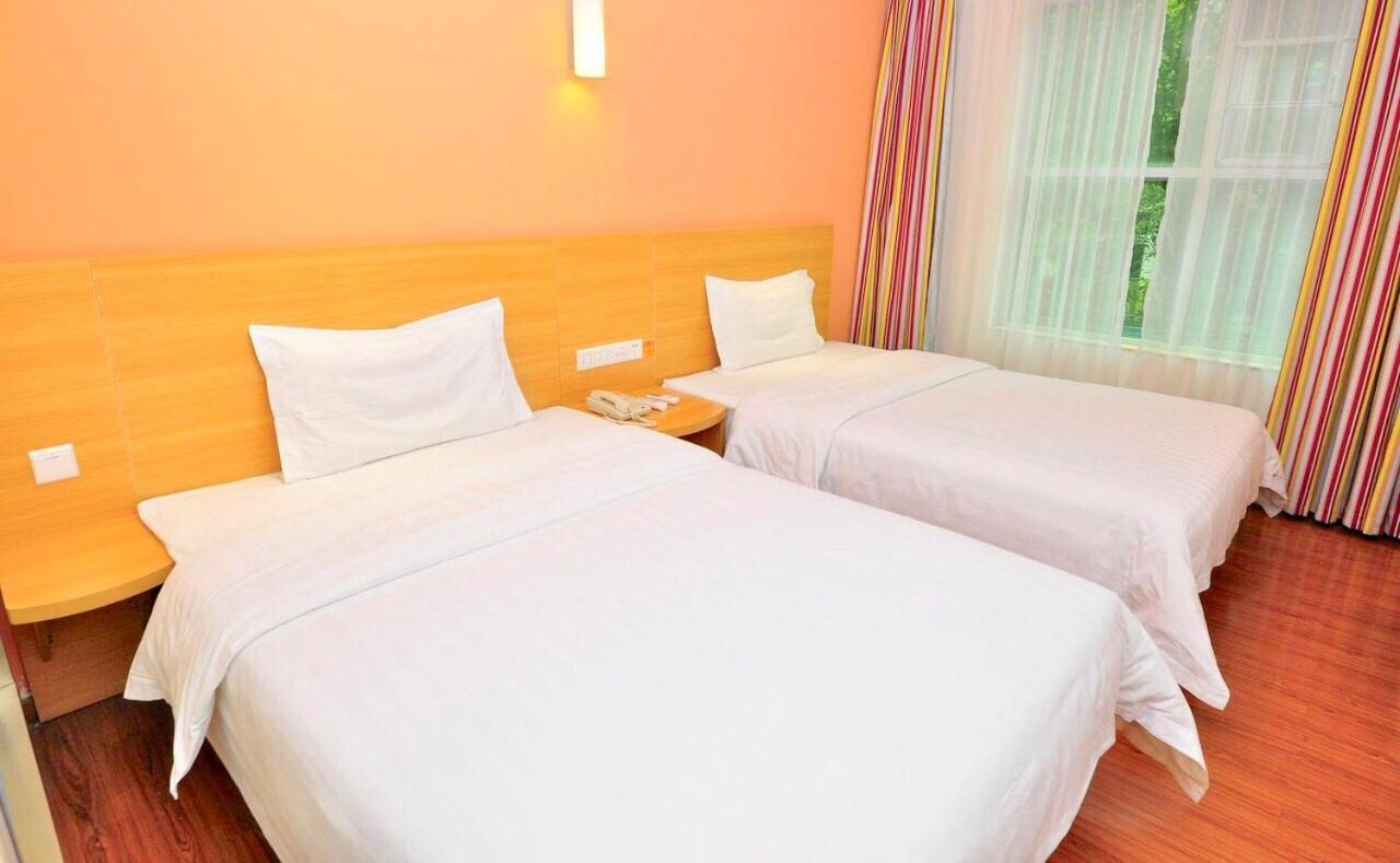 7Days Inn Guangzhou Tianhe Yantang Yue Ken Road Esterno foto